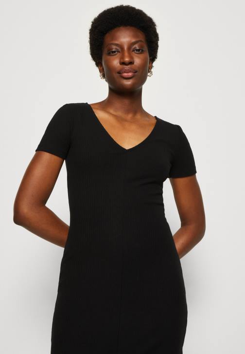 PN6V137 ženy Anna Field žerzejové šaty černé