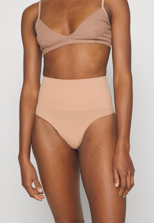 PN6V1036 ženy Anna Field tvarované oblečení nahá