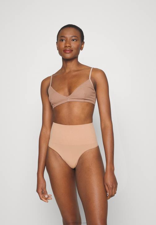 PN6V1036 ženy Anna Field tvarované oblečení nahá