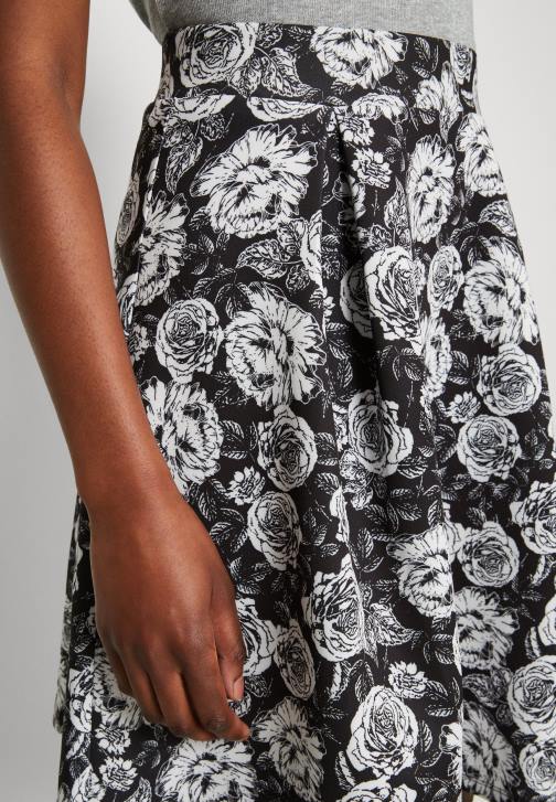 PN6V777 ženy Anna Field plisovaná sukně černo/bílá