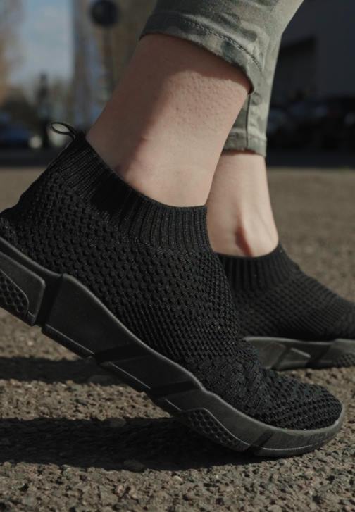 PN6V1166 ženy Anna Field slip-ons černé