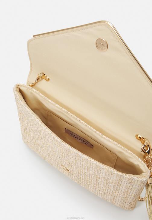 PN6V2450 ženy Anna Field spojka béžová