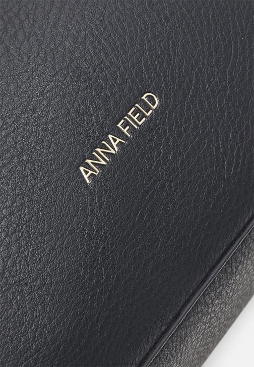 PN6V2487 ženy Anna Field taška černá