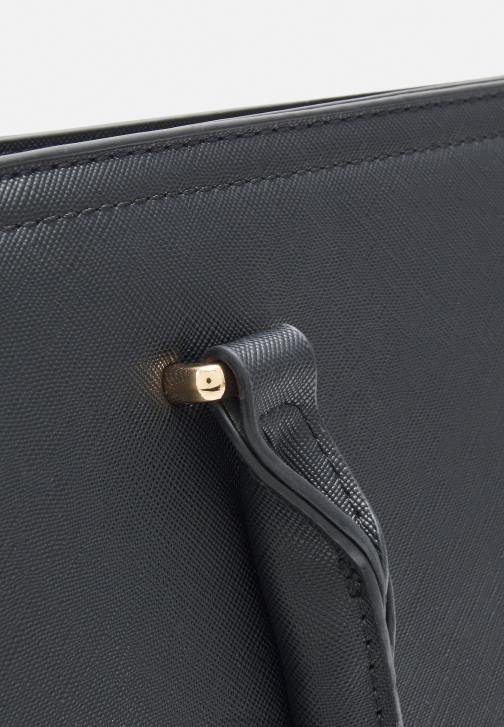 PN6V2565 ženy Anna Field taška na notebook černá